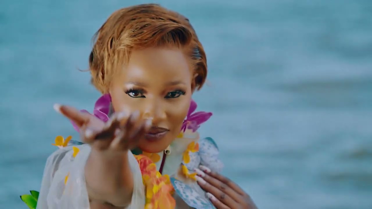Pretty Banks – Iwe Pretty Banks – Iwe