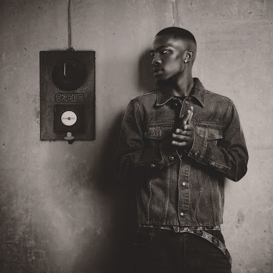 Royal MusiQ – 420 Royal MusiQ – 420